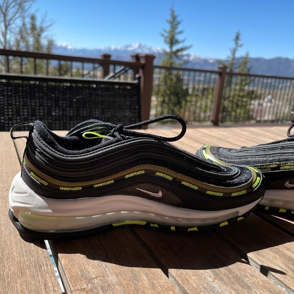 Nike Air Max 97 X Undefeated Mens Black Volt Sneaker Shoes - Picture 4 of 9